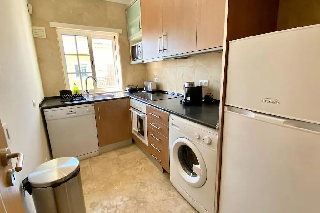 2-Bedroom Apt In Newtown W Pool Albufeira Apartment