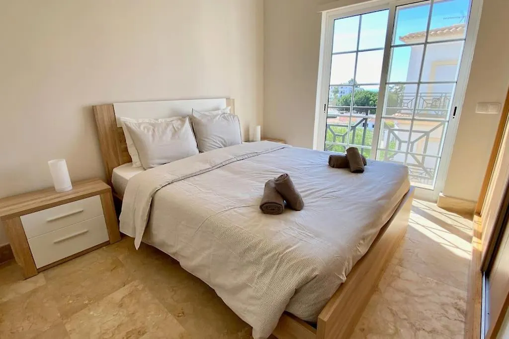 2-Bedroom Apt In Newtown W Pool Albufeira