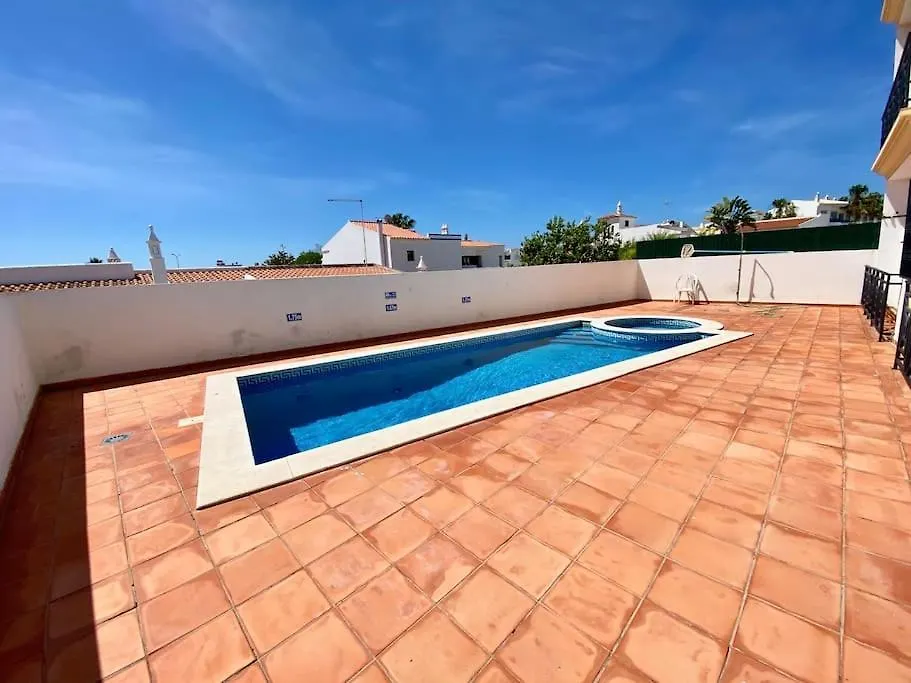 2-Bedroom Apt In Newtown W Pool Αλμπουφέιρα 0*,