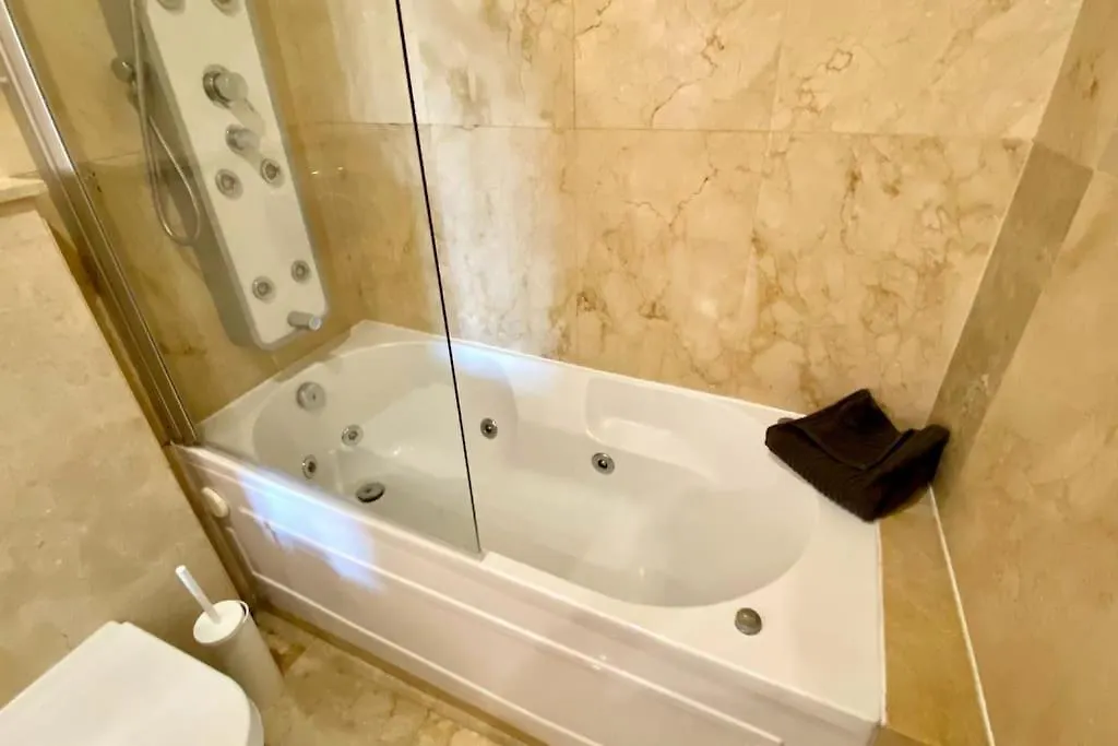2-Bedroom Apt In Newtown W Pool Albufeira 0*,  Portugal