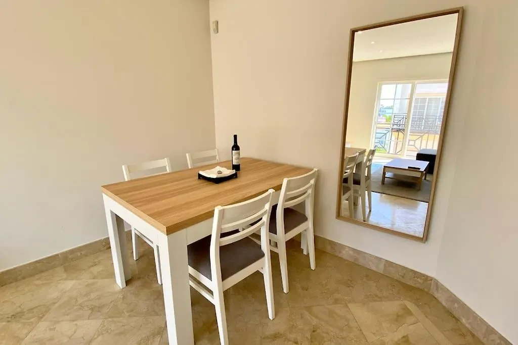 2-Bedroom Apt In Newtown W Pool Αλμπουφέιρα