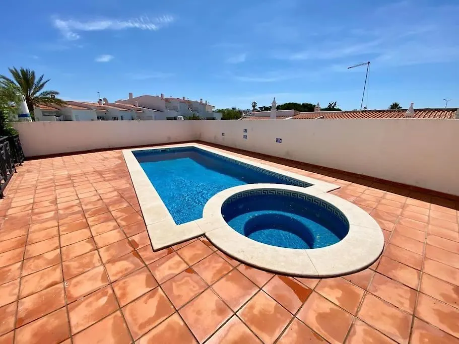 2-Bedroom Apt In Newtown W Pool Albufeira Apartment